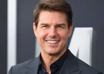 Tom Cruise’s Teeth: How He Fixed His Smile with Braces and Veneers