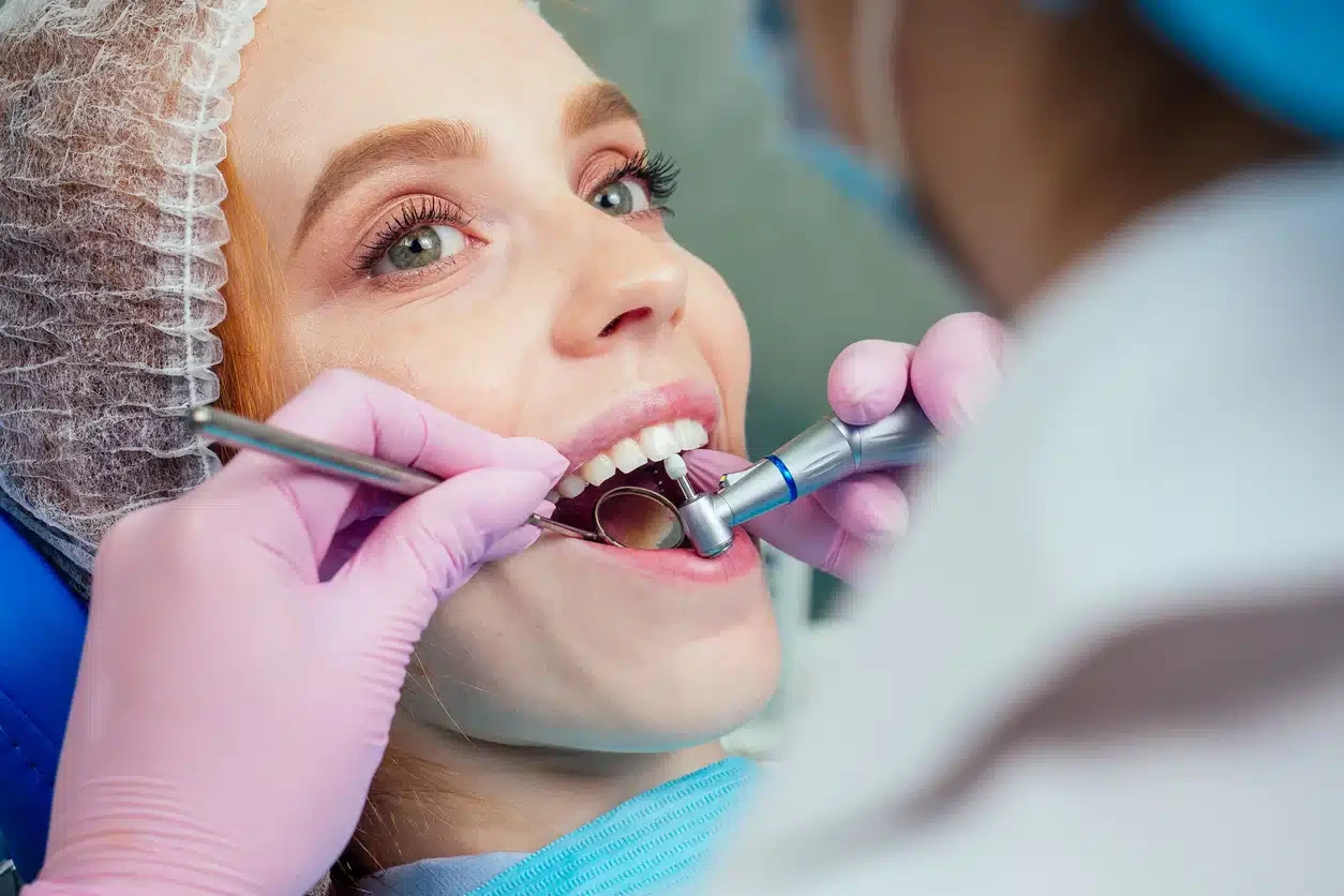 Benefits & Risks of Dental Implants
