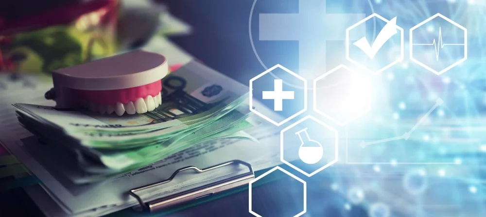 تكلفة ابتسامة هوليوود في تركيا والدول العربية (دليل 2025)